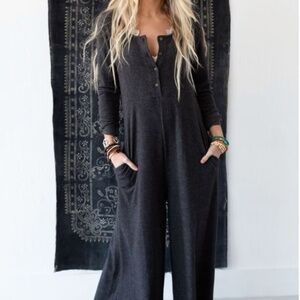 Never Worn - Three Bird Nest Simply Comfort Jumpsuit Size Small